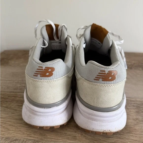 Men’s New Balance White and Gray Golf Shoes - Picture 4 of 7
